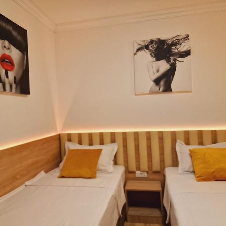Airport Easy Link Apartment Iasi Exterior foto
