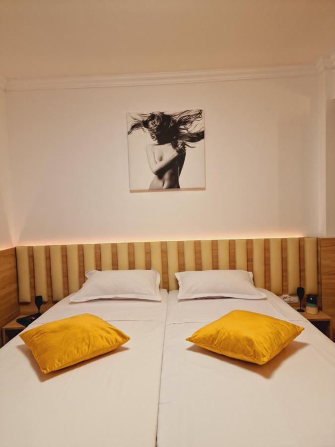 Airport Easy Link Apartment Iasi Exterior foto